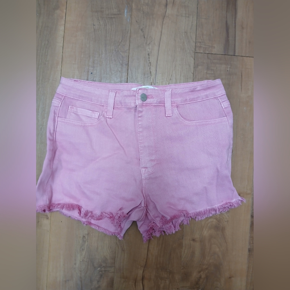 Altar'd State Pink Frayed Jean Shorts - Picture 3 of 3